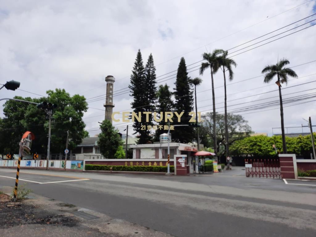 善化鄉村雙臨路大面寬150米農地