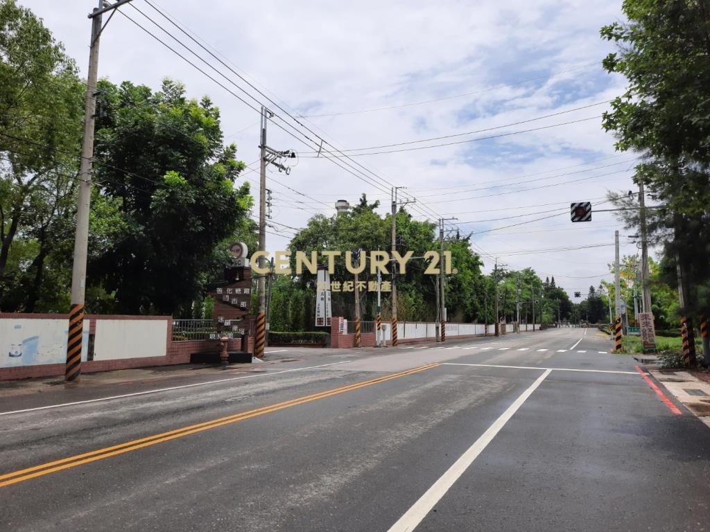 善化鄉村雙臨路大面寬150米農地