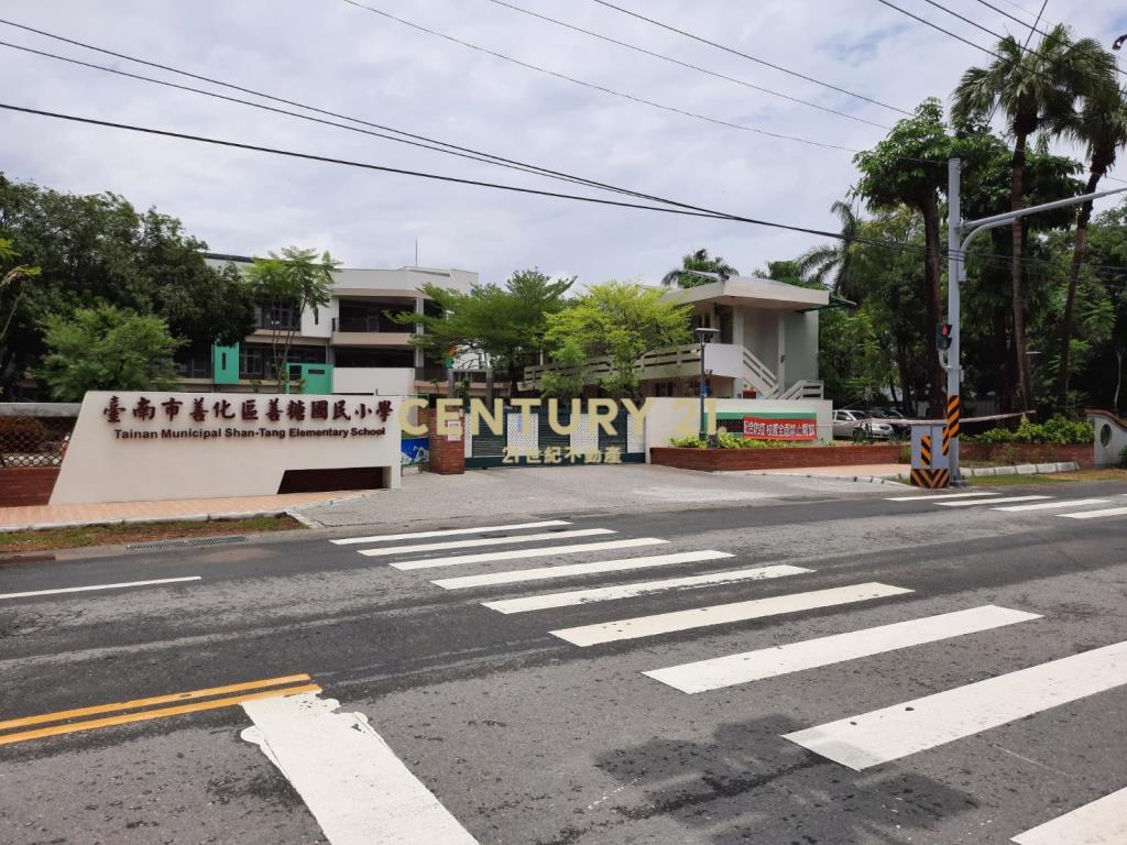 善化鄉村雙臨路大面寬150米農地