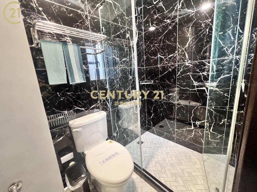 安平港美式民宿風電梯別墅