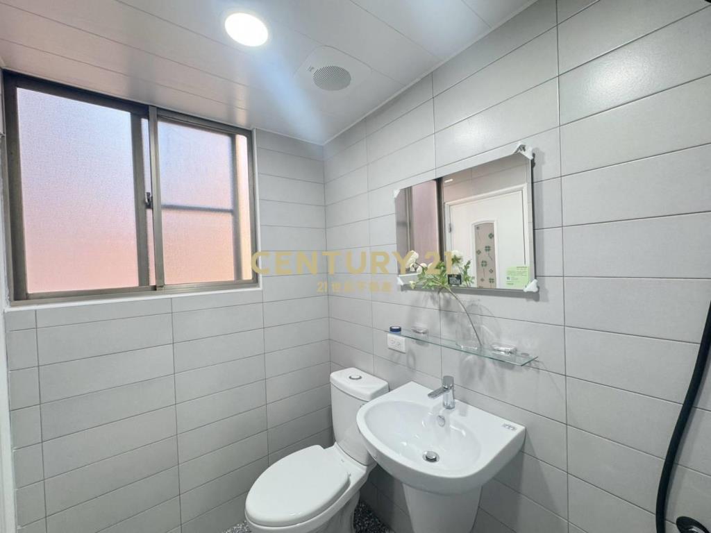 善化麥當勞商圈美寓 車位