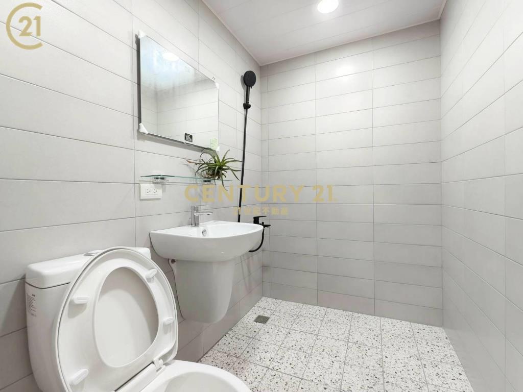 善化麥當勞商圈美寓 車位