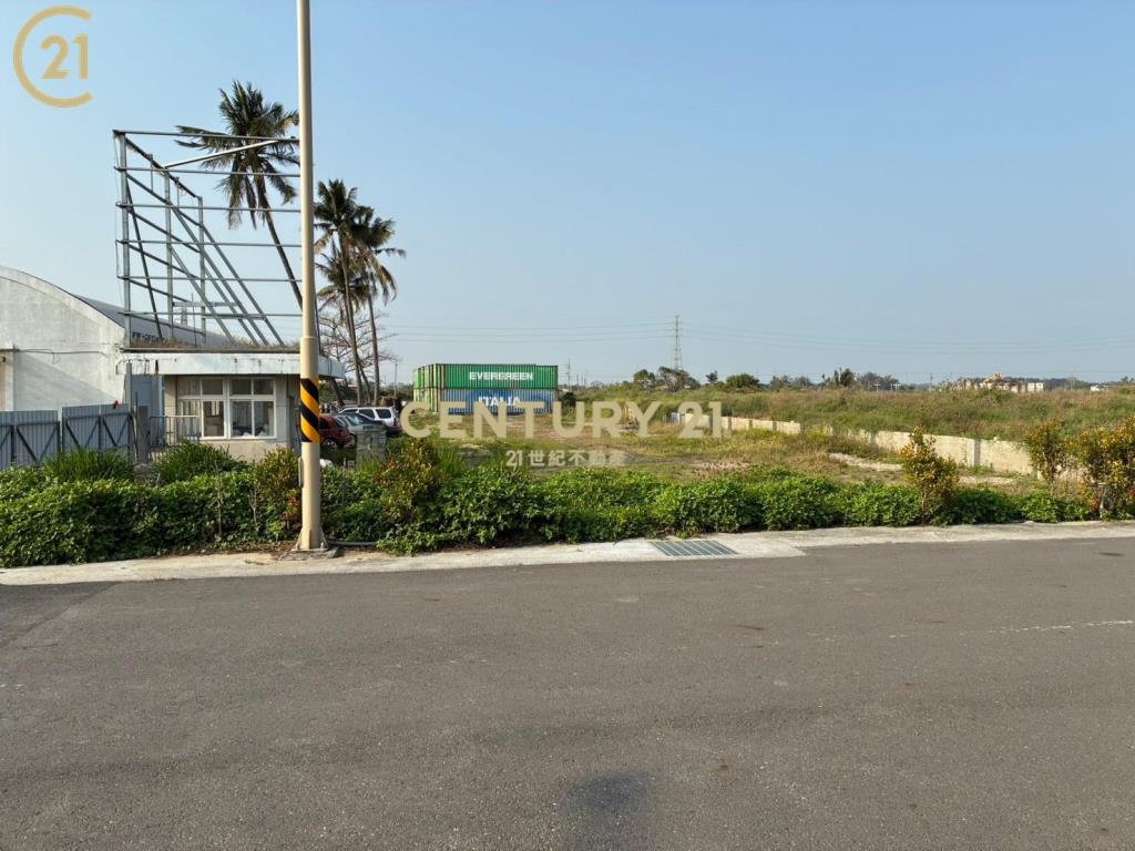 新化中正路近南科３千坪丁建