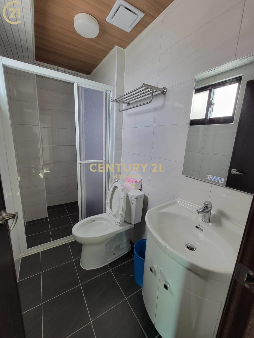 新市全新２房+平車出租