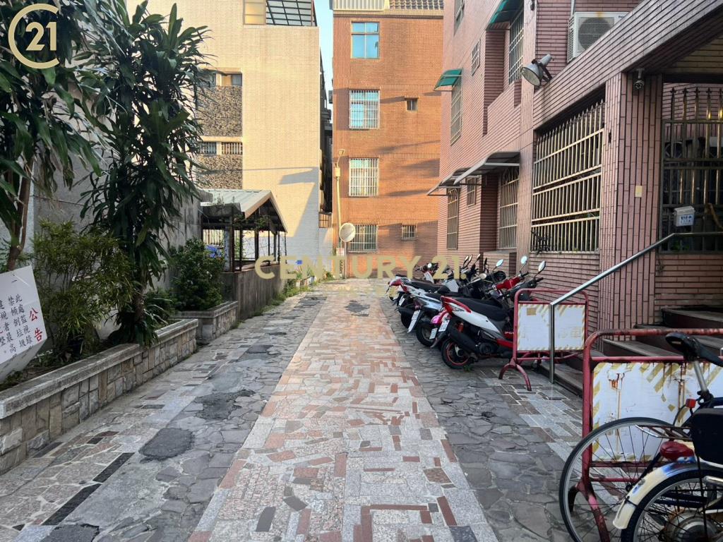 永康龍埔街美公寓3房含車位出租