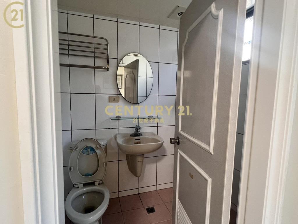 永康龍埔街美公寓3房含車位出租