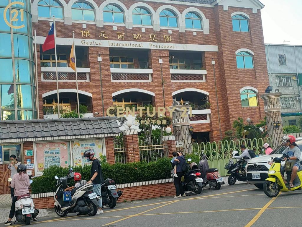 永康復興商圈精華三角窗店面