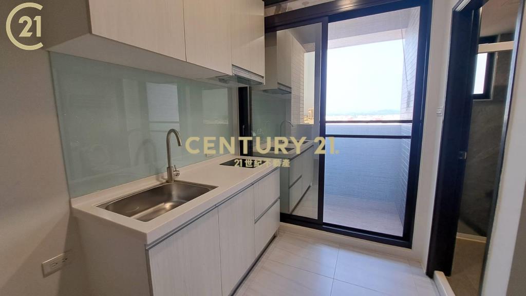 新市全新雙套房+車位