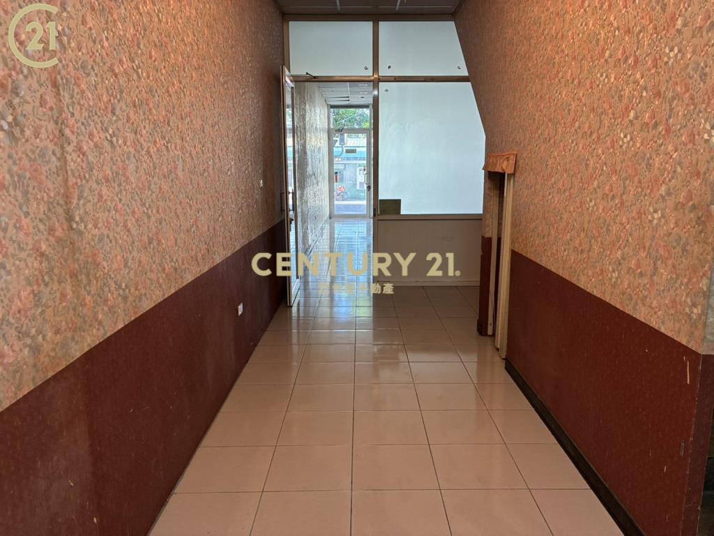 善化中山路三角窗黃金店面 