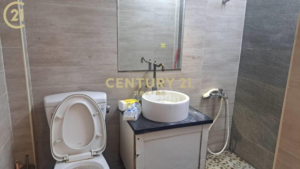 善化中正路40坪店住