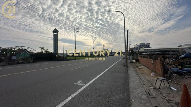 善化２０米路近３００坪建地