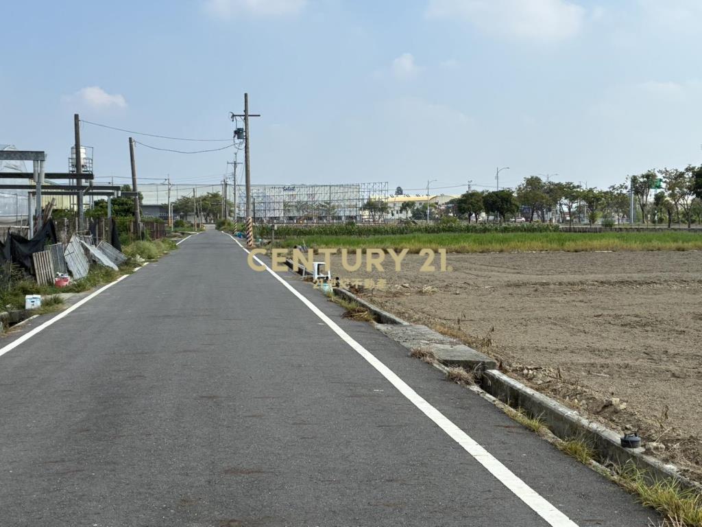 西拉雅大道旁都內農地