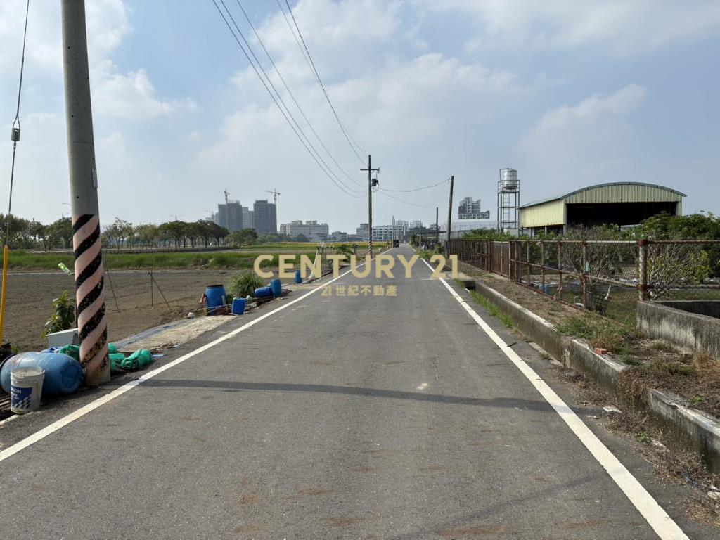 西拉雅大道旁都內農地