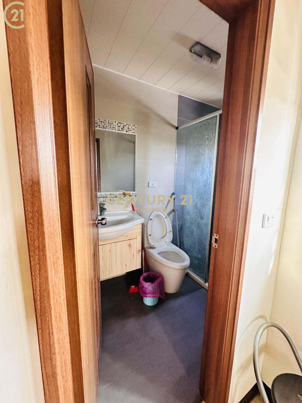 麻豆新生南路臻品２車墅