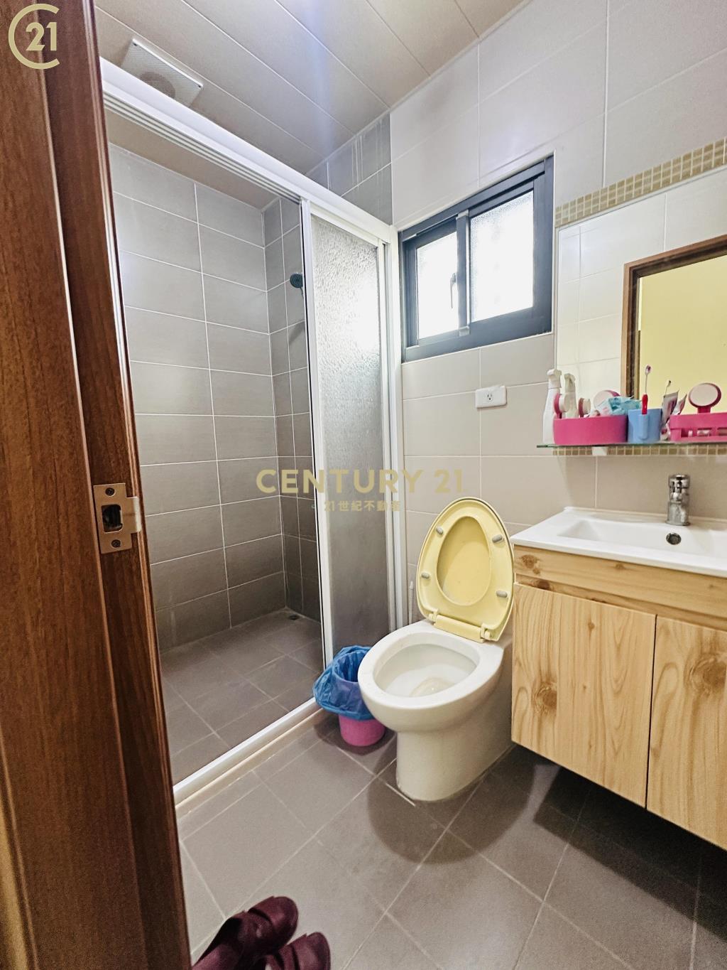 麻豆新生南路臻品２車墅