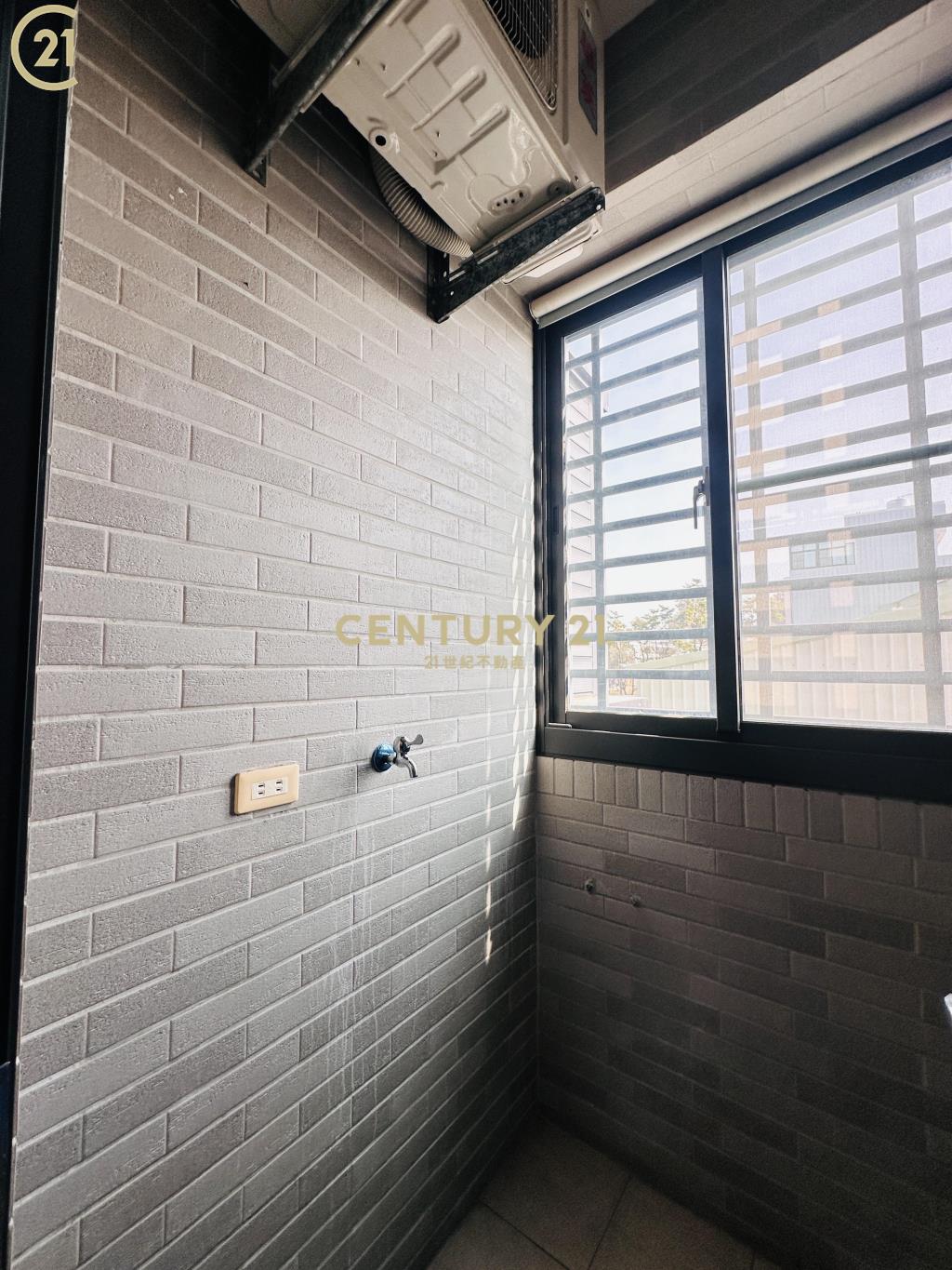 麻豆新生南路臻品２車墅