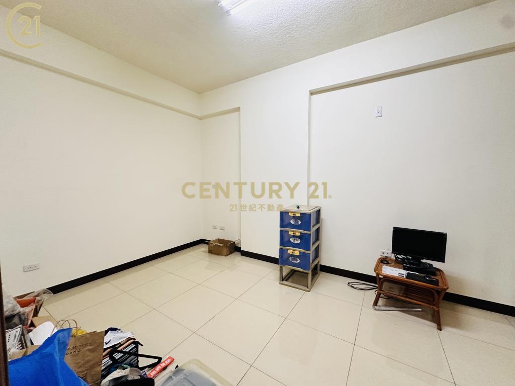 麻豆新生南路臻品２車墅