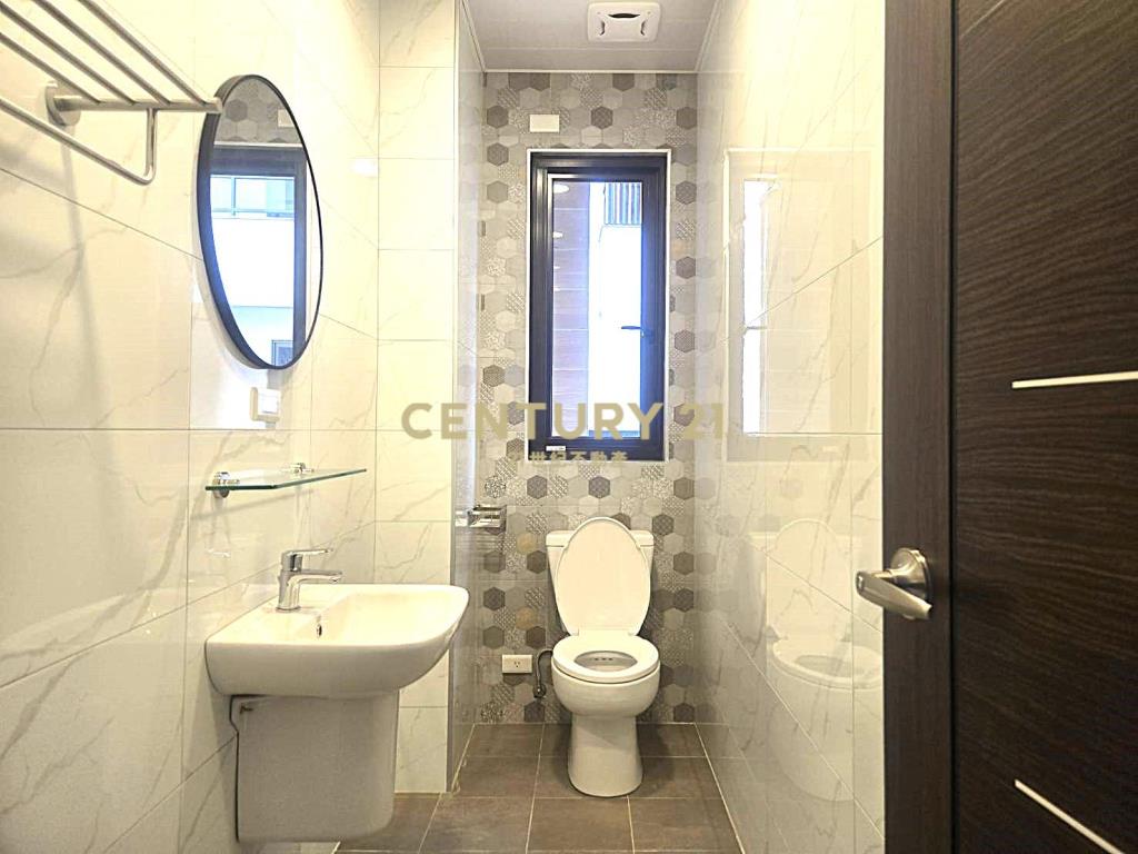 新營近交流道五福全新雙車美墅B1