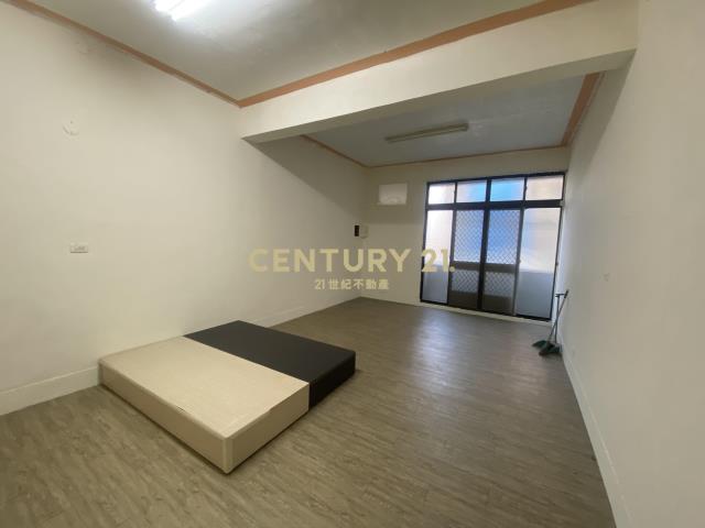 善化全聯旁5房店住