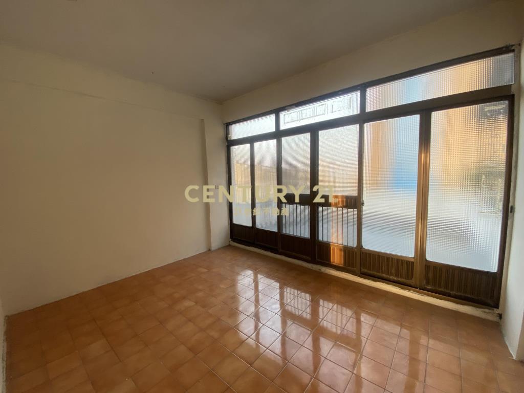 善化全聯旁5房店住