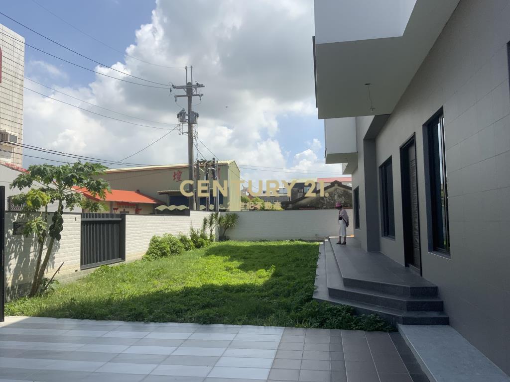 善化白色夢幻新別墅