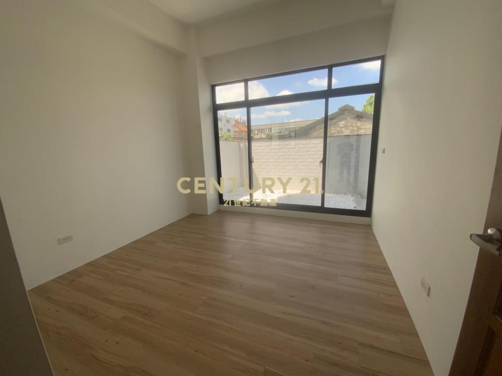 善化白色夢幻新別墅