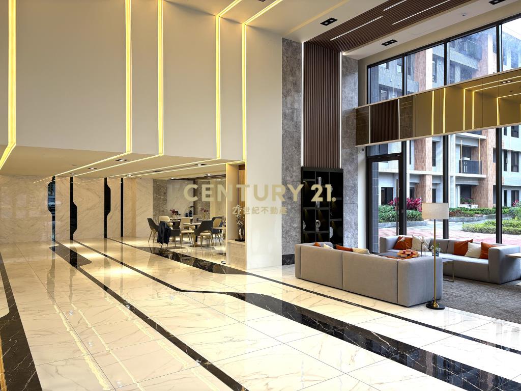 善化LM陽光四季全新挑高３房雙平車