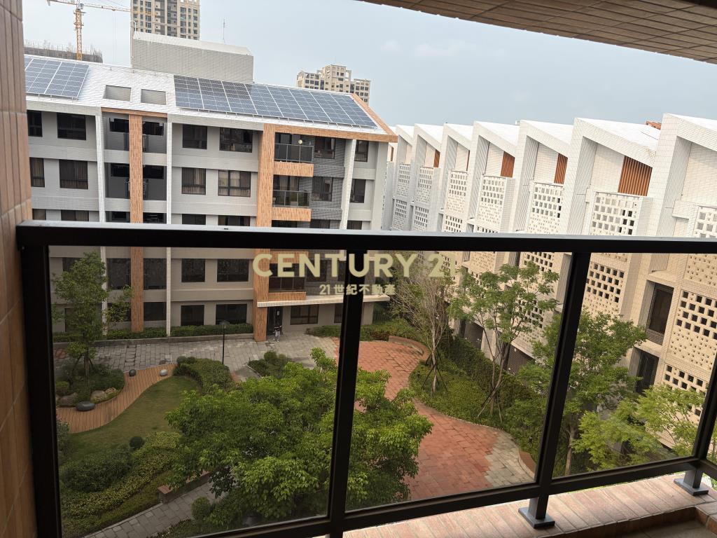 善化LM陽光四季全新挑高３房雙平車