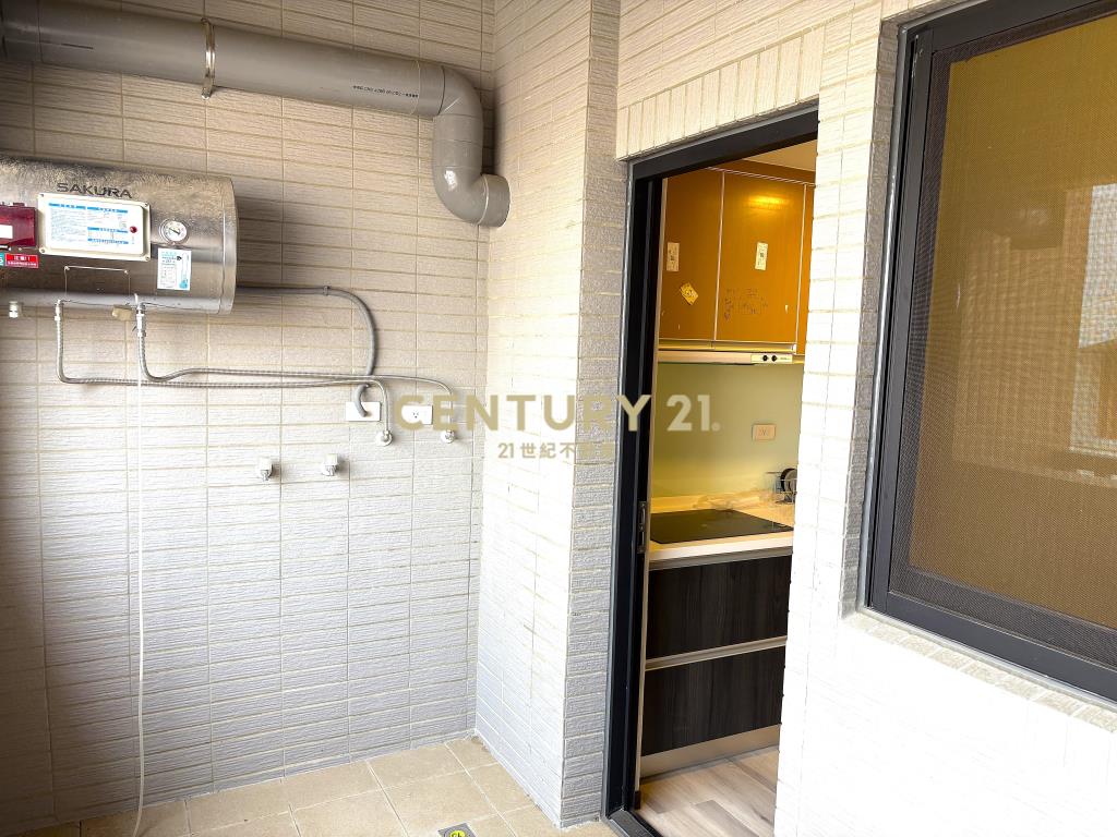 善化LM陽光四季全新挑高３房雙平車