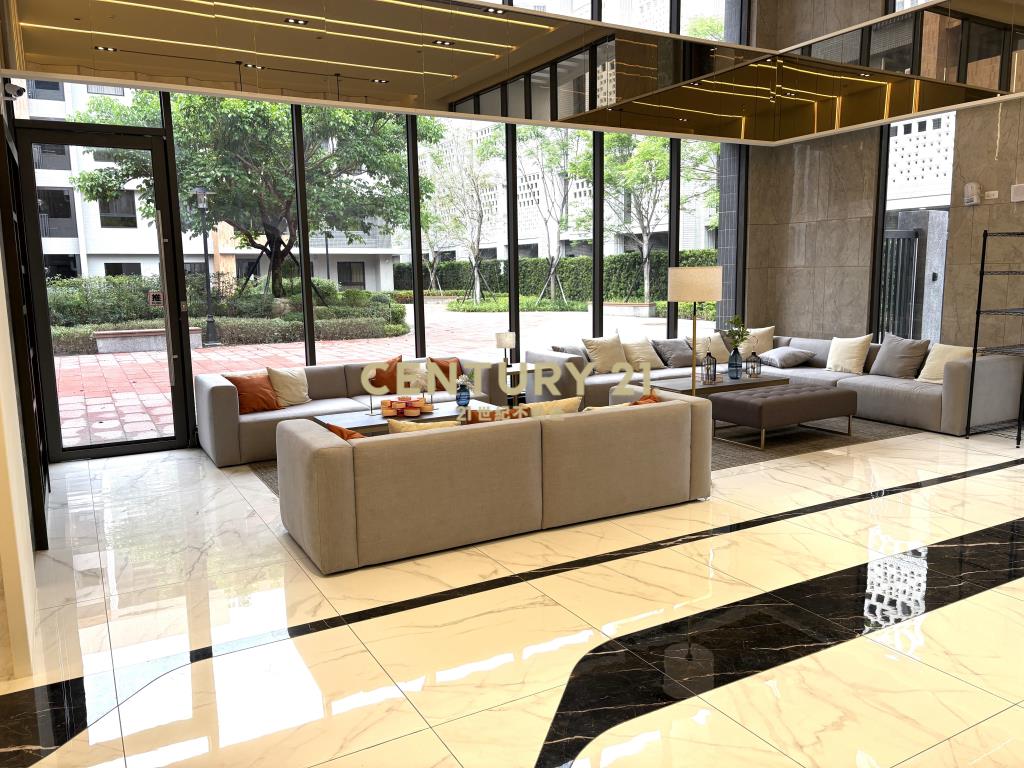 善化LM陽光四季全新挑高３房雙平車