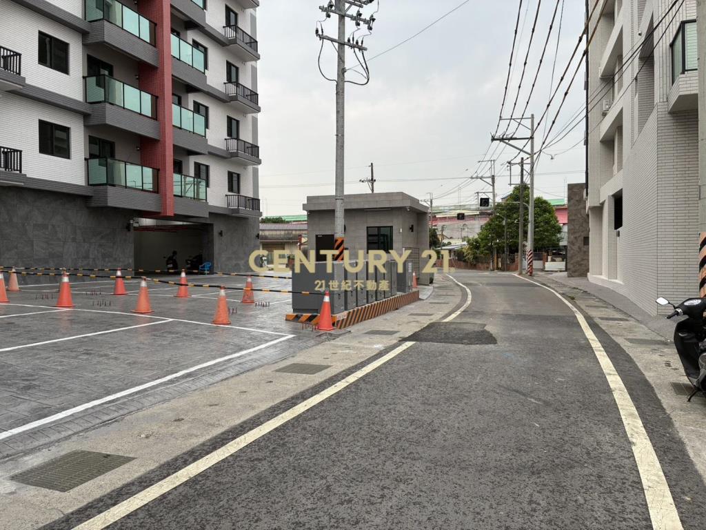 新市近南科迎曦湖全新華廈2B1