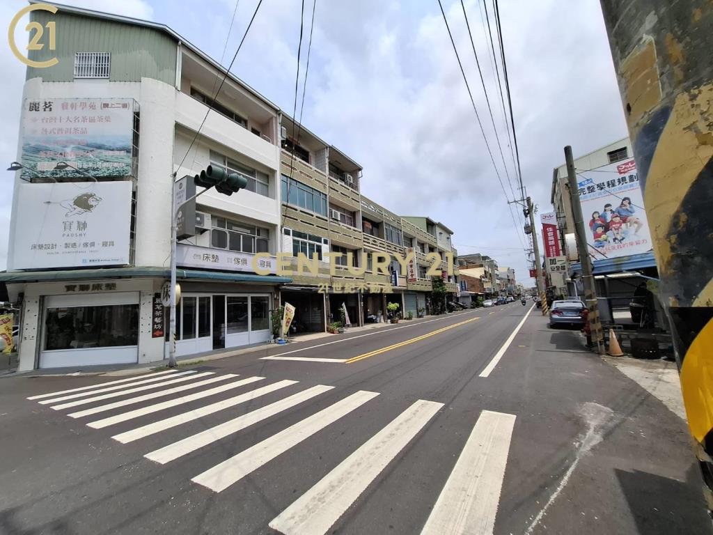 西港慶安路正十字路口住商旗艦店