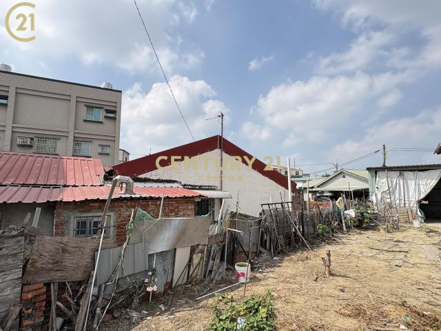 新市產業園區旁崙仔頂庄內建地