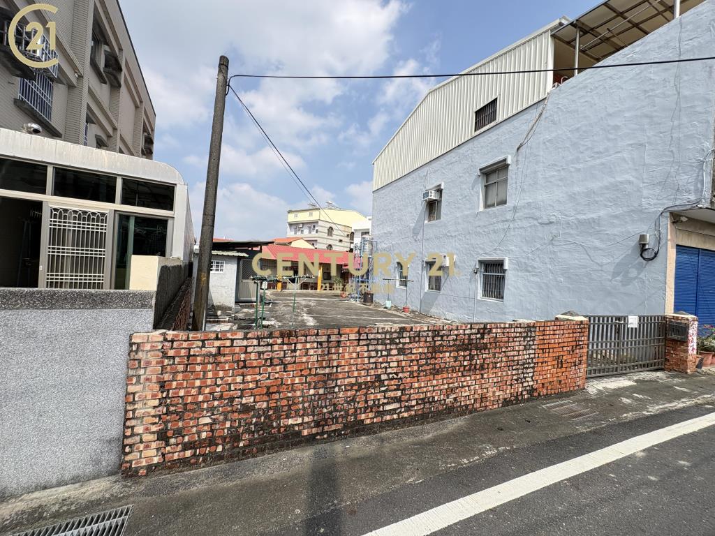 新市產業園區旁崙仔頂庄內建地