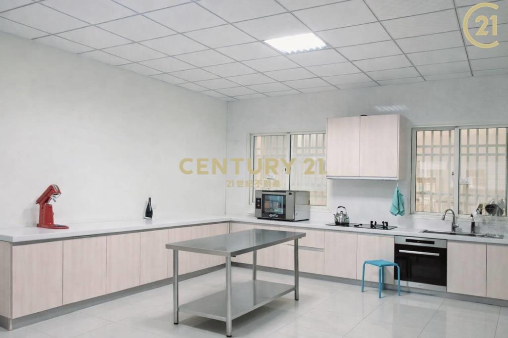 市區地坪146坪：住辦。