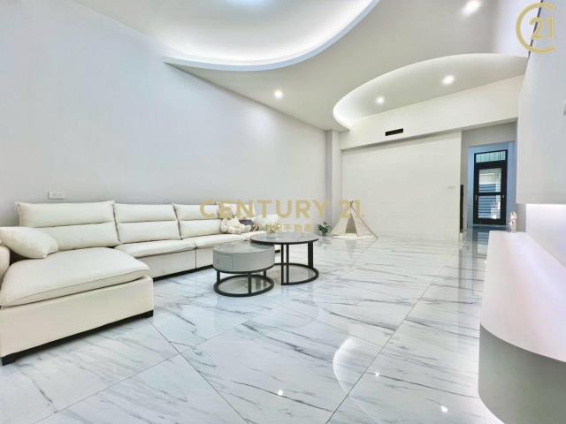 民雄TOYOTA車庫透天