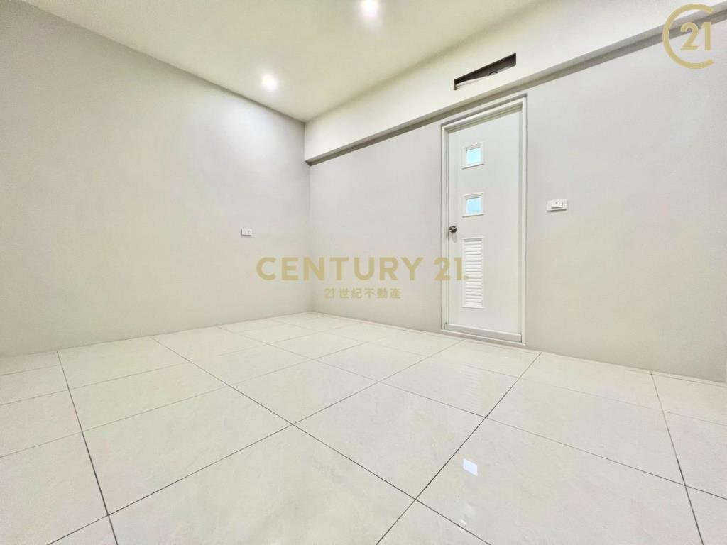 民雄TOYOTA車庫透天