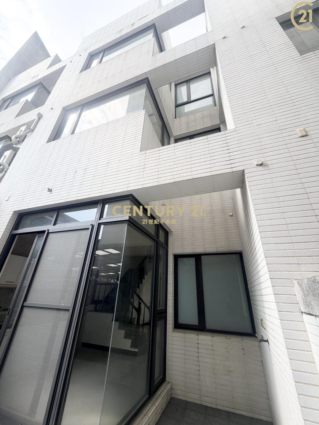 高鐵站前臨路店住