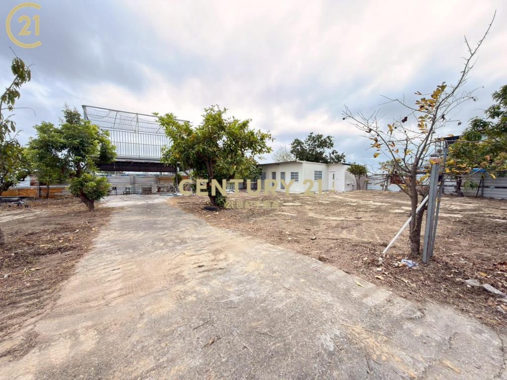 近國姓橋果園農地~社區內 .  有水電