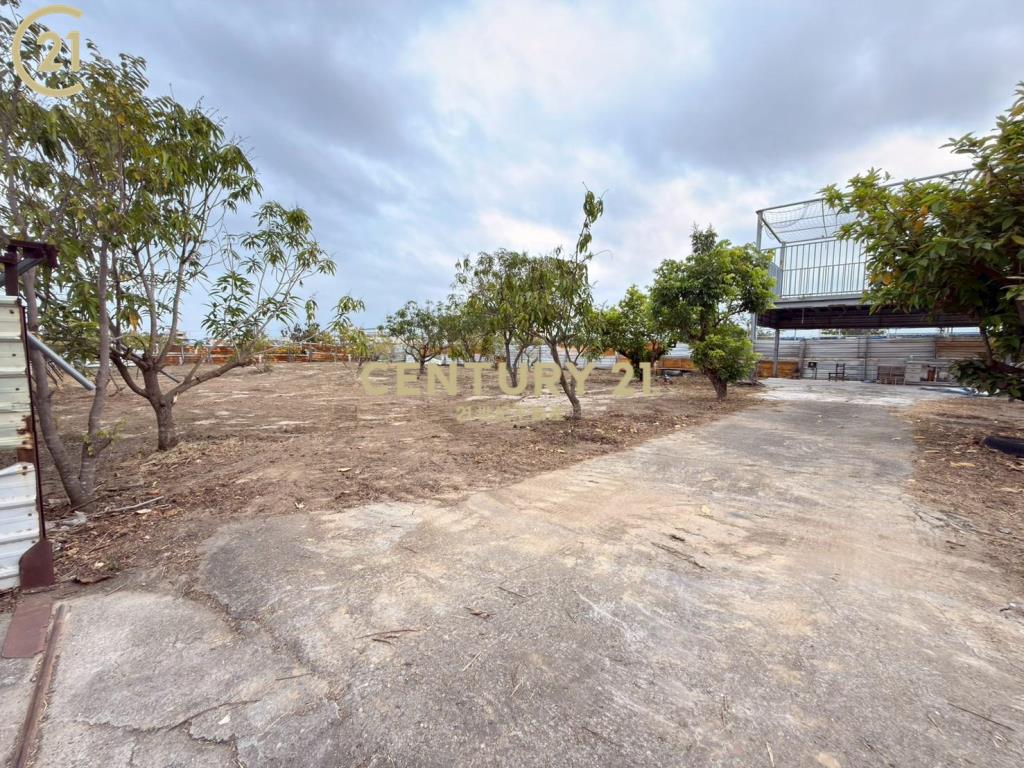 近國姓橋果園農地~社區內 .  有水電