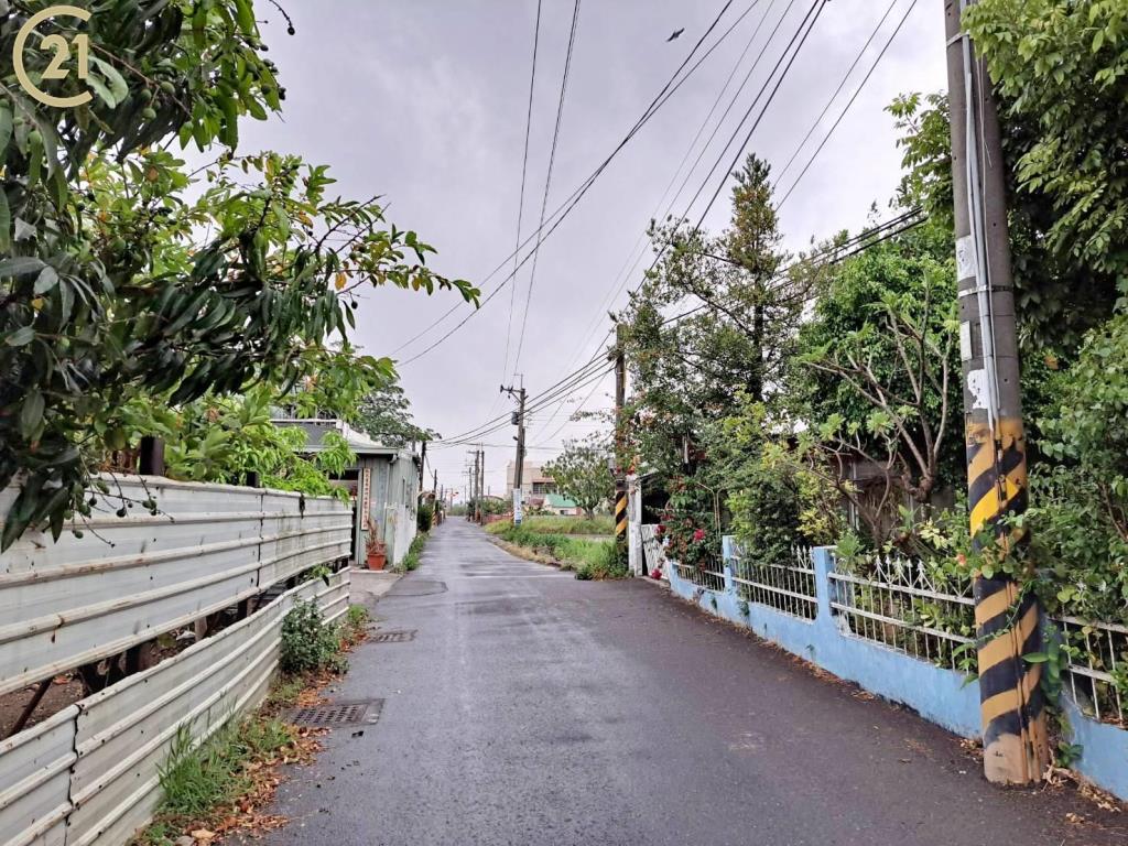 近國姓橋果園農地~社區內 .  有水電