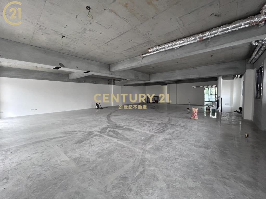 高雄華夏路✿賺錢金店面出租