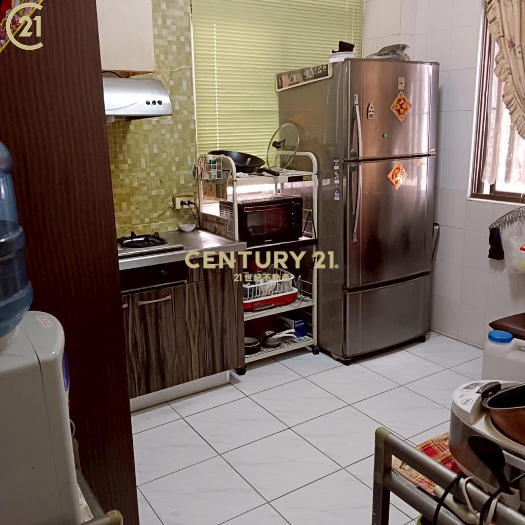 双車庫店住合一美透天