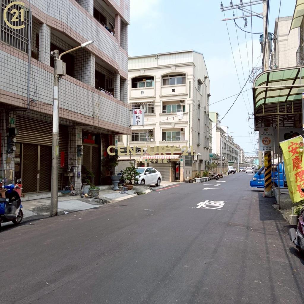 双車庫店住合一美透天