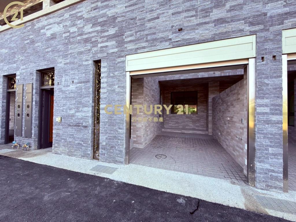 [南行到]全新完工大面寬車墅A1