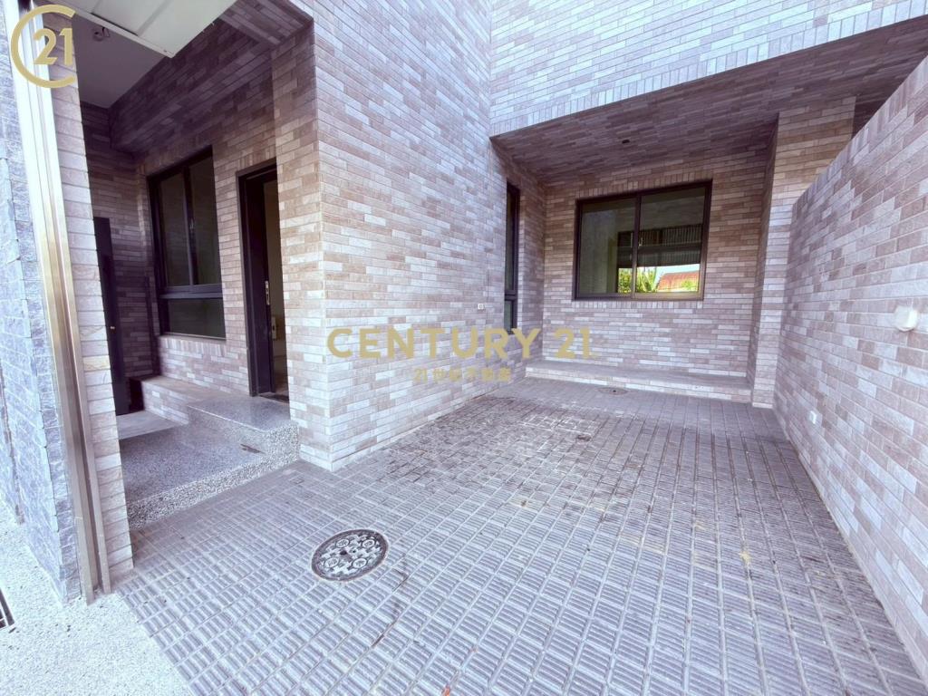 [南行到]全新完工大面寬車墅A1