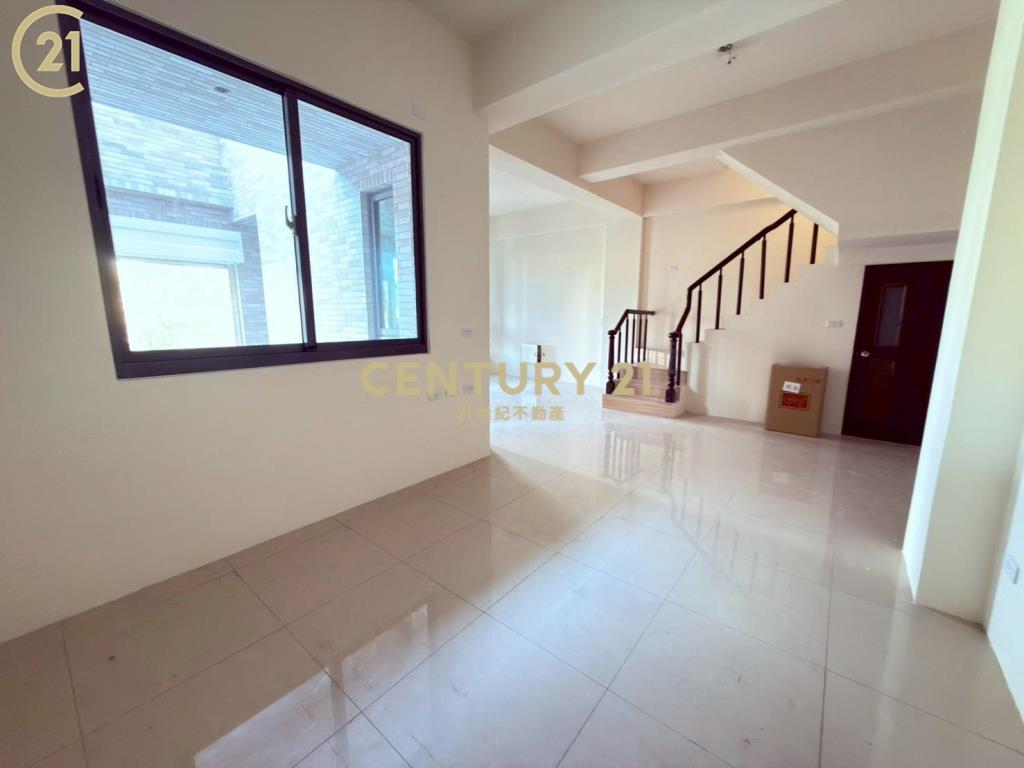 [南行到]全新完工大面寬車墅A1