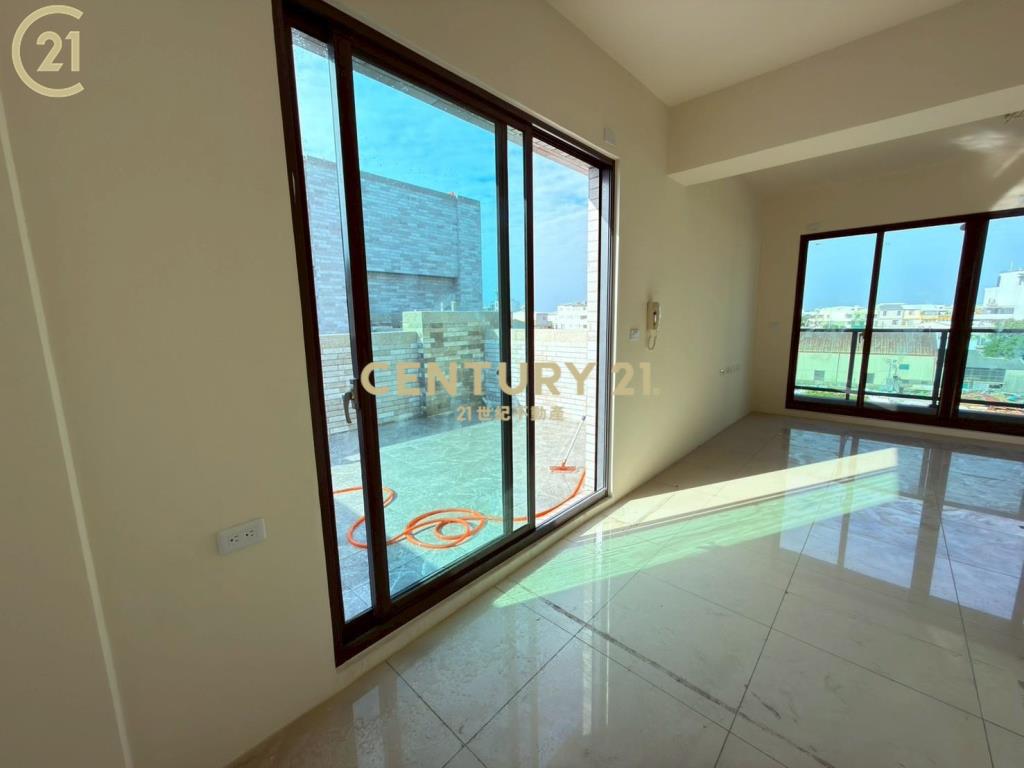 [南行到]全新完工大面寬車墅A1