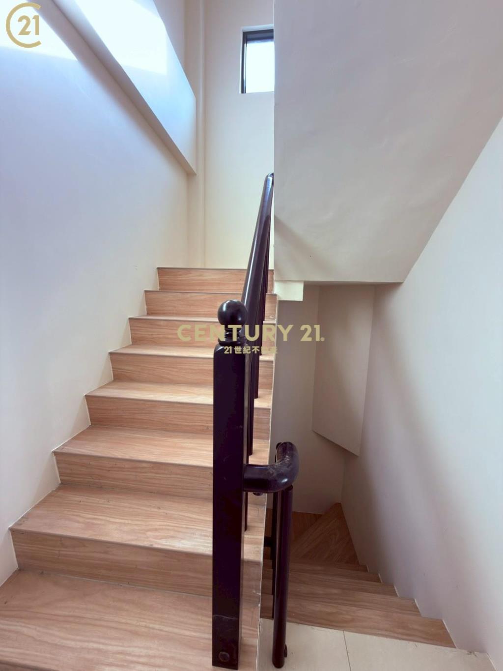 [南行到]全新完工大面寬車墅A2