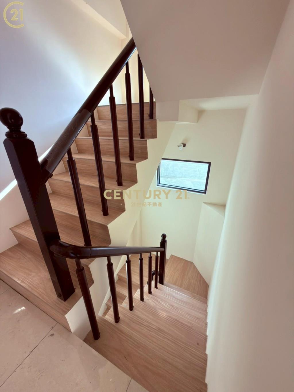 [南行到]全新完工大面寬車墅A5